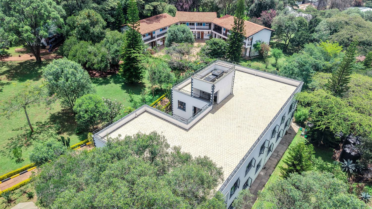 Kilimani Junior & Senior Academy campus & environment